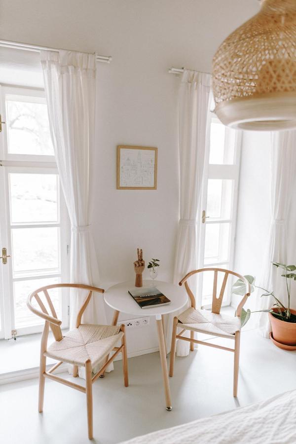 Apartmany Starak V Historickem Centru Znojma ズノイモ エクステリア 写真